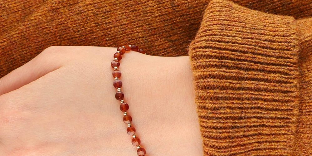 Damska srebrna pozłacana bransoletka w rudym kolorze z granatem CINNAMON